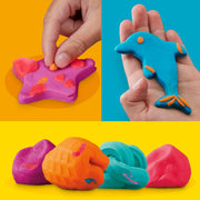 Colorful Play-Doh Party Bag with 15 mini cans by Hasbro, ideal for kids' party favors and creative play.