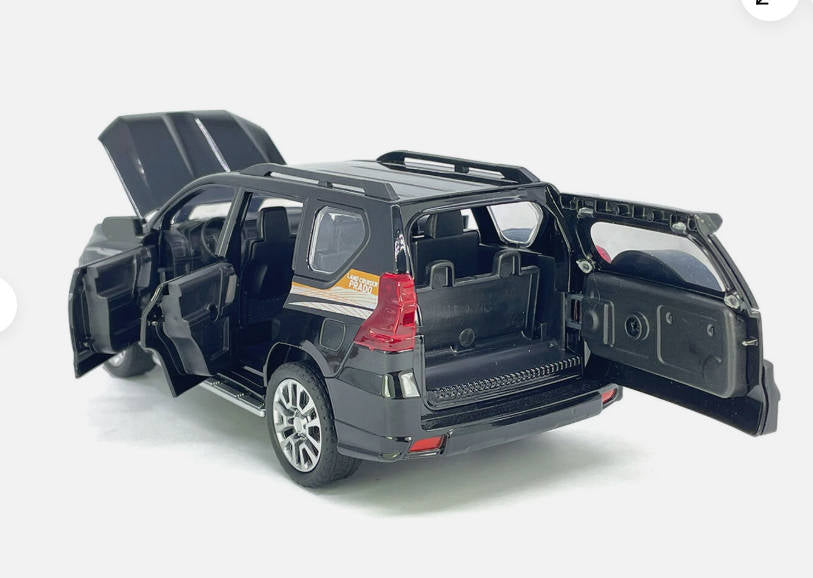 Diecast Toyota Land Cruiser Prado V6 (Black/White/Green)