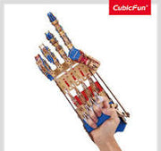 National Geographic robotic hand toy showing detailed mechanical fingers and joints, designed for educational play and STEM learning.